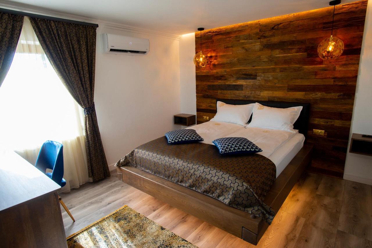 Kotyogo Panzio Bed & Breakfast Lupeni  Exterior photo